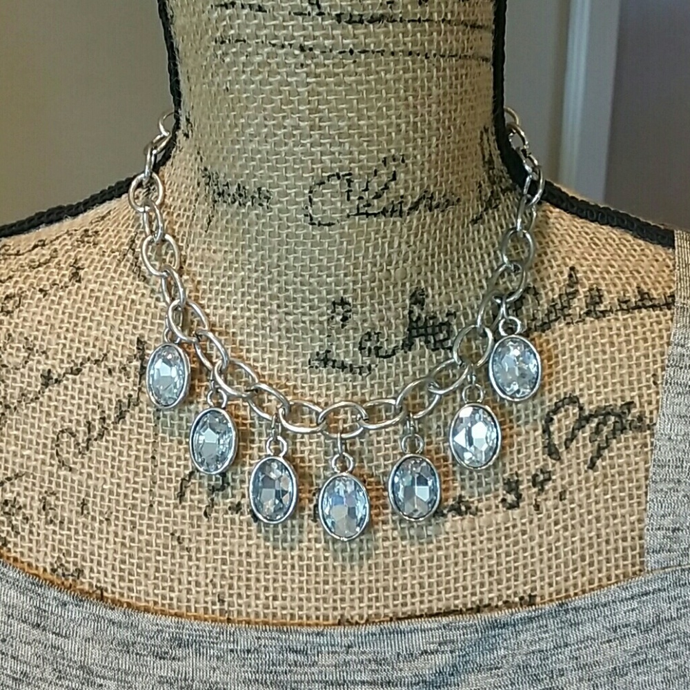 Boutique Necklace NWOT